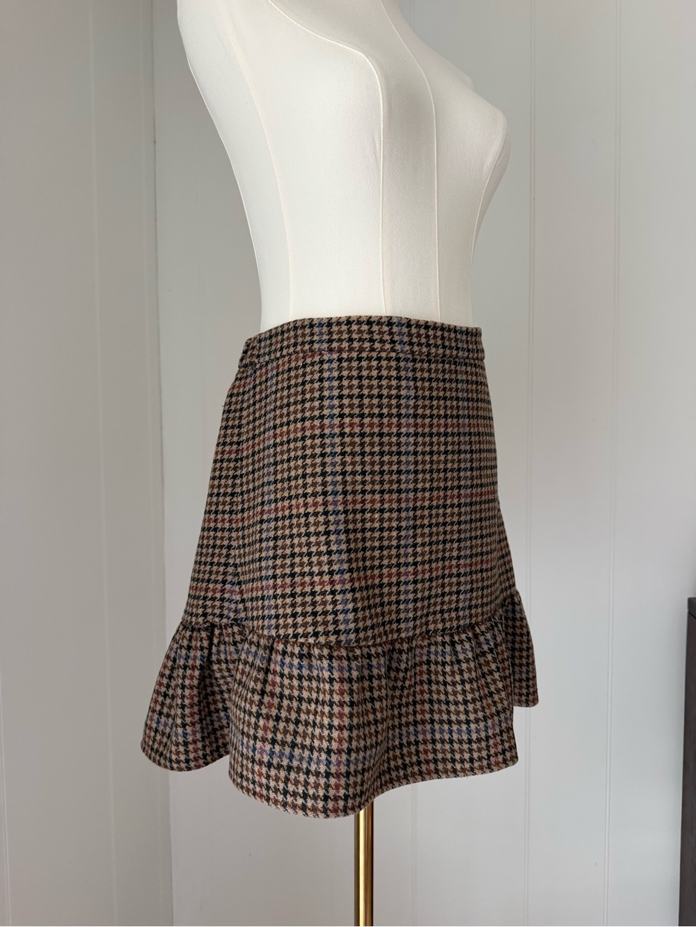 NWT J. Crew Brown Multi Houndstooth Ruffle Hem Mini Skirt - Picture 3 of 5